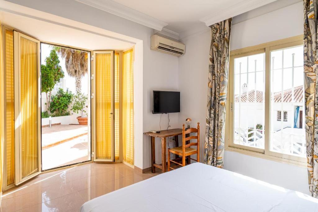 Casa Ole In Torre Del Mar Apartment Exterior photo